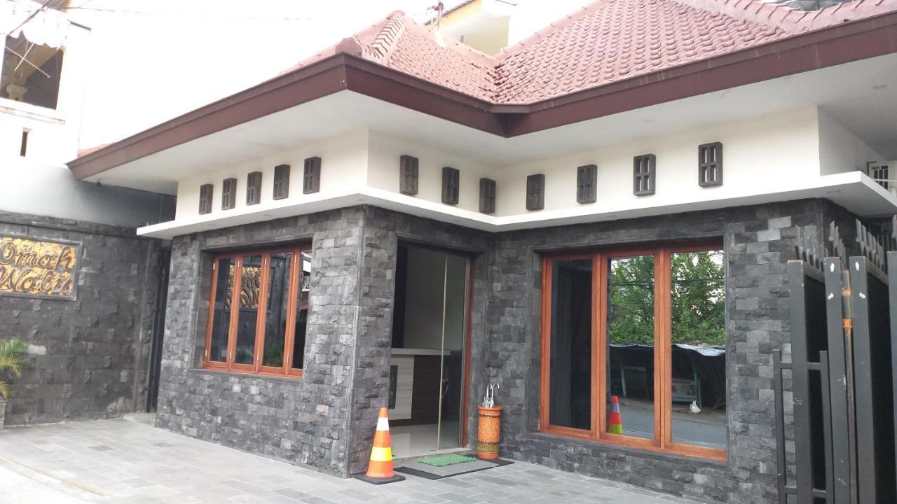 Omah Watu Homestay يوغياكارتا المظهر الخارجي الصورة